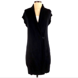 Chico’s 0 (S/4) black v neck tunic length short sleeve 1 button cardigan sweater